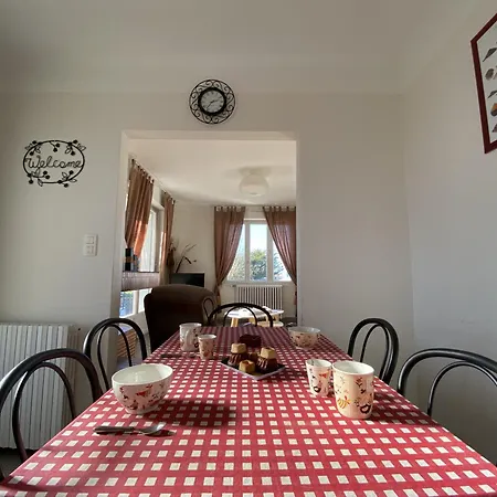 Maison Familiale 2 Etoiles - Parking - Jardin Vakantiehuis *