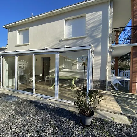 Vakantiehuis Maison Familiale 2 Etoiles - Parking - Jardin